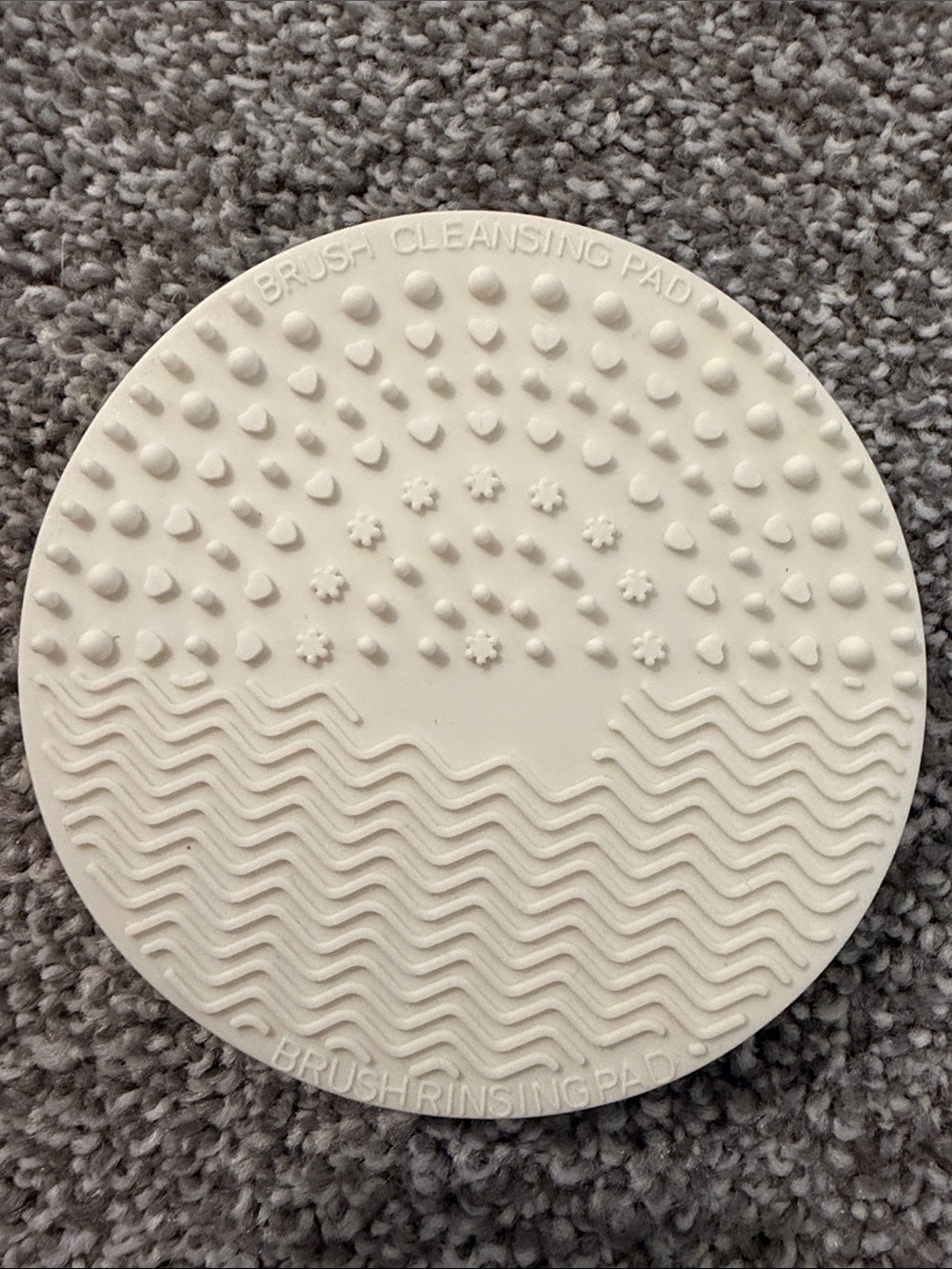 NEW Silicone Brush Cleansing Pad